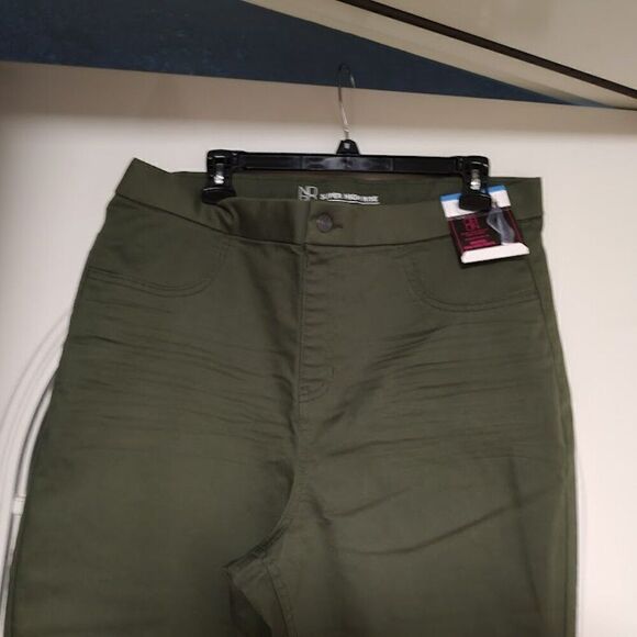 New No Boundaries  Curvy Green Super High Rise Jeggings Size Junior XXXL 21 - Picture 2 of 3